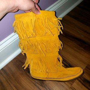 Minnetonka Moccasin Fringe Boots